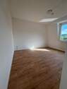 Bild 1 - ?Helle 4-Zimmer-Dachgeschosswohnung mit hohen Decken ?? gut angebunden & zentral in Sonnborn
