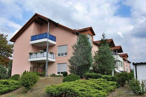 Giebelansicht - 2 Zimmer Mehrfamilienhaus, Wohnhaus in Bitterfeld-Wolfen