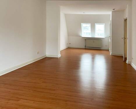 Zimmer 1 - 2 Zimmer Etagenwohnung in Berlin