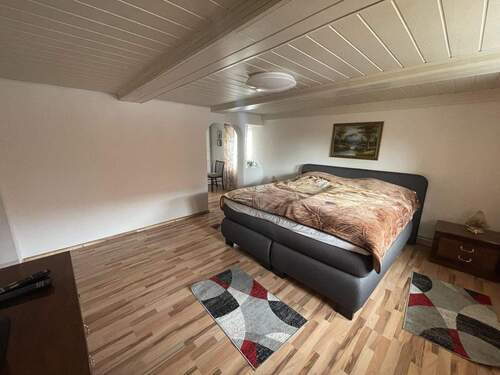 Schlafzimmer 1. OG - 