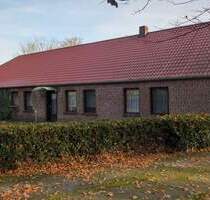 Charmantes Bauernhaus mit viel Potenzial und großem Grundstück in Zetel