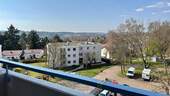 Ausblick - Modernisierte 3-Zi.-Wohnung mit Balkon & Stellplatz in Göppingen