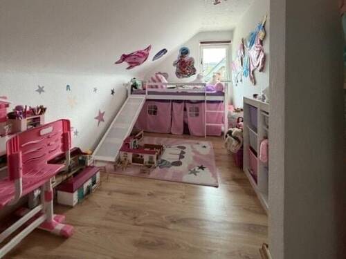 Kinderzimmer (DG) - 