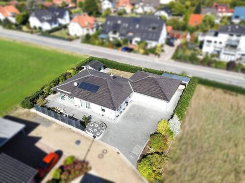Außenansicht - Barrierefreier Bungalow mit EEK 'A': Kein Bau-Stress, nur Wohn-Genuss!