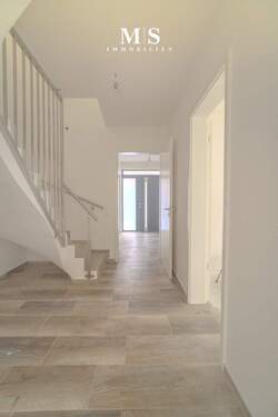 Flur - 4 Zimmer Doppelhaushälfte in Lauenburg/Elbe