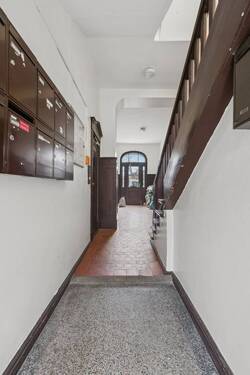 Treppenhaus - Etagenwohnung mit 121,10 m&sup2; in Berlin zum Kaufen