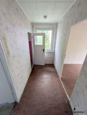 Flur - Etagenwohnung mit 47,00 m&sup2; in Limbach-Oberfrohna zum Kaufen