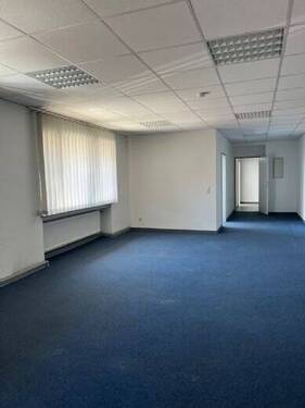 Bild 2 - 5 Zimmer Büro zur Miete in Schwalbach