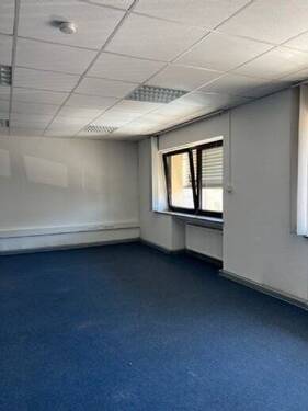 Bild 3 - 5 Zimmer Büro in Schwalbach