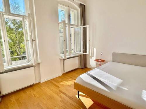 Schlafzimmer I - 3 Zimmer Etagenwohnung in Berlin