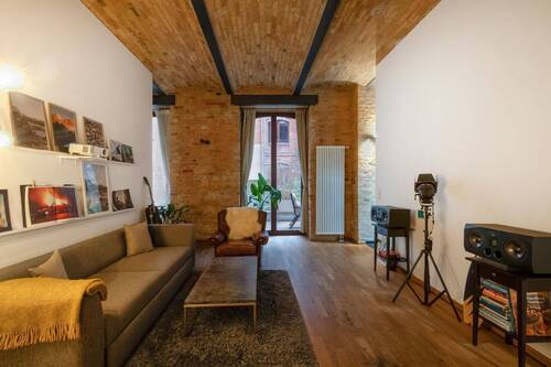 Wohnbereich mit Blick zur Terrasse - 2 Zimmer Etagenwohnung in Berlin