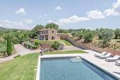 Bild 1 - Stilvolles saniertes Casale, 20 km vom Meer entfernt, Pool, Land mit Olivenhain 