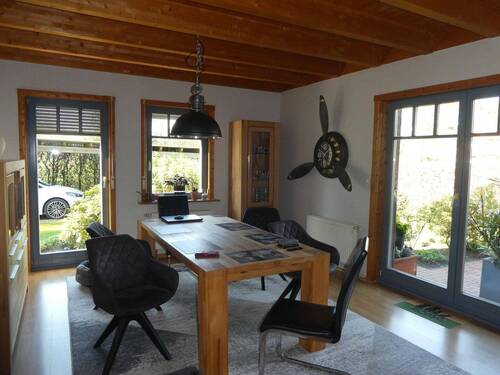 Wohn- und Esszimmer - 