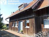 Vordere Ansicht - Doppelhaushälfte mit großem Garten