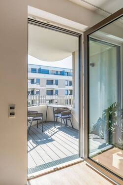 Zugang zum Balkon... - Etagenwohnung mit 74,00 m&sup2; in Berlin zum Kaufen