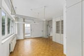 Raum 1 mit Zugang zur Terrasse - 3 Zimmer Etagenwohnung in Frankfurt am Main