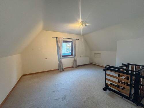 Dachgeschoss mit Fenster - Büro in Hamburg