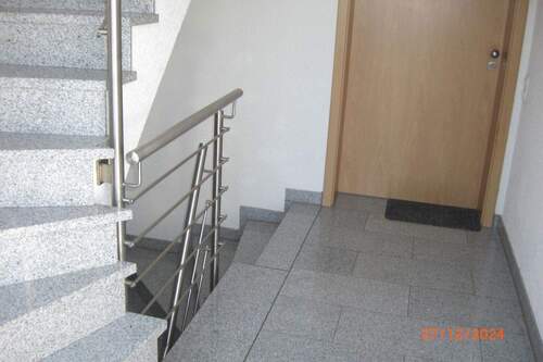 Treppenhaus - Etagenwohnung mit 102,20 m&sup2; in Bad Rappenau/ Bonfeld zur Miete