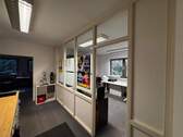 Büro mit Glastrennwand - 