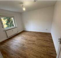 Wir schenken Ihnen die erste Kaltmiete*Renovierte 2 Zimmer Wohnung mit Balkon - Wertheim Bestenheid