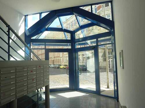 Hauseingang - Etagenwohnung mit 50,50 m&sup2; in Leipzig zum Kaufen