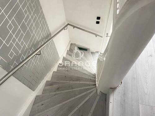 Ab gehts ins 1. OG - 