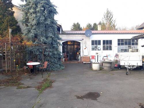 Bild 1 - VB - Hinterhof Wohnhaus mit Werkstatt, Lager und 3 Garagen in Schnaittenbach