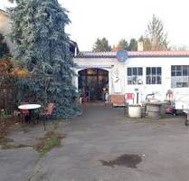 VB - Hinterhof Wohnhaus mit Werkstatt, Lager und 3 Garagen in Schnaittenbach