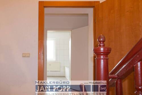 Treppenhaus-Eingangsbereich - 