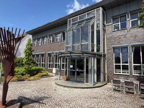 Außenansicht - 7 Zimmer Büro zur Miete in Bünde