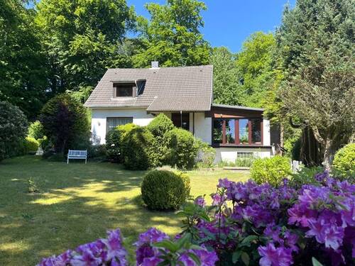 Blick aufs Haus von Süden - 4 Zimmer Einfamilienhaus zum Kaufen in Oelixdorf