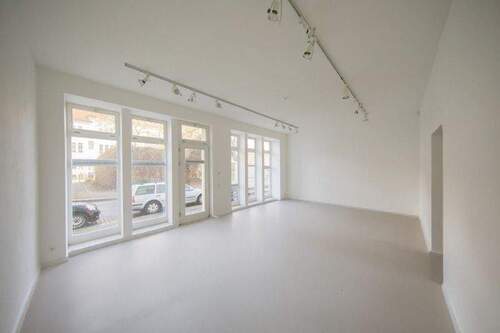 Raum zur Straße - 3 Zimmer Etagenwohnung in Berlin