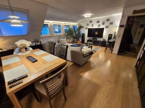 IMG-20260325-WA0005.jpg - Charmante, helle 3 - Zimmer DG - Wohnung mit EBK in Stuttgart - Zuffenhausen