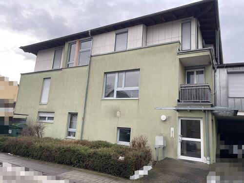 Hauseingang - 2 Zimmer Etagenwohnung zum Kaufen in Neuendettelsau