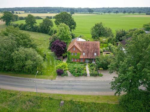Feldrandlage - 1 Zimmer Einfamilienhaus in Wentorf A.S.