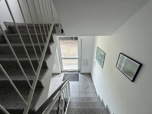 Treppenhaus - 3 Zimmer Etagenwohnung in Mülheim an der Ruhr