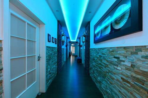 Flur - 6 Zimmer Etagenwohnung zum Kaufen in Zell im Wiesental