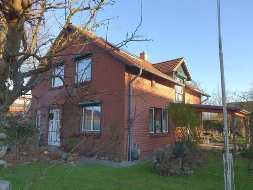 Ausseansicht - Behagliches Ökohaus in Stadt- und Nordseenähe