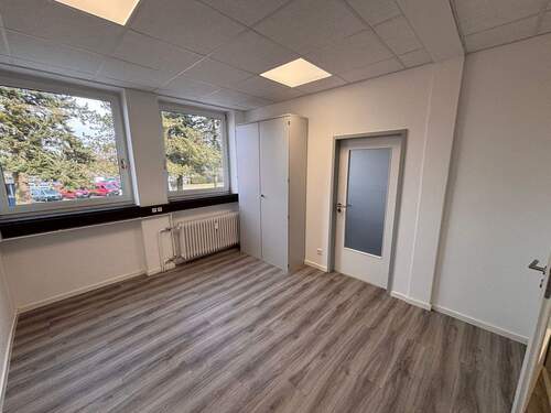 Büroraum I - 3 Zimmer Büro zur Miete in Langenhagen