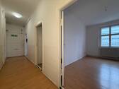 Flur + Zimmer - 