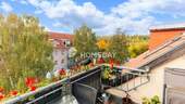 Balkon 2 - Über den Dächern Weimars: Gepflegte Dachgeschosswohnung mit Balkon, Ausblick und Sonnenlage