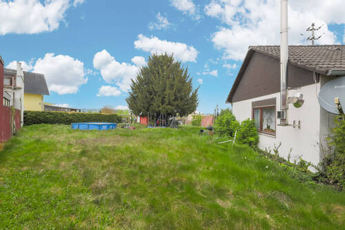 Rückansicht und Garten - 