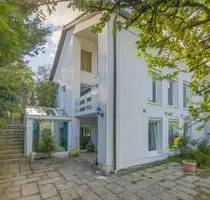 Doppelhaus-Hälfte mit Weitblick in ruhiger, zentraler Lage von Berg - Aufkirchen