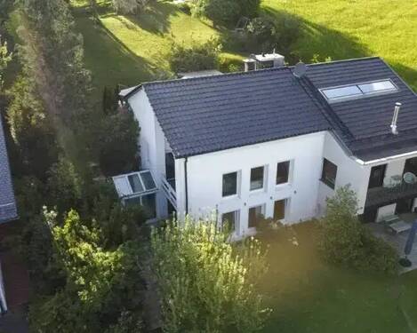 DH-Hälfte in Berg - 7 Zimmer Doppelhaushälfte in Berg