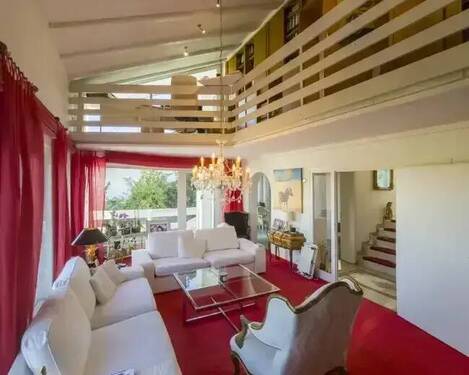 Wohnzimmer mit Gallerie - 