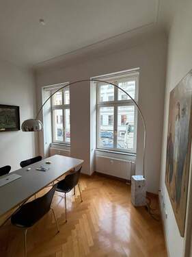 Zimmer - Etagenwohnung mit 142,00 m&sup2; in Leipzig zur Miete