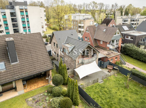 Die Erdgeschosswohnung verfügt über eine Terrasse... - Mehrfamilienhaus, Wohnhaus mit 136,20 m&sup2; in Lingen / Altenlingen zum Kaufen