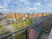 Blick von Balkon zum innenhof - 