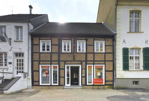 Außenansicht - Wohnen & Arbeiten in Bergheims Fußgängerzone!