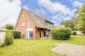 Aussenansicht Garten - Doppelhaushälfte mit pflegeleichtem Garten, 6,5 Zimmern und 3 Bädern - ruhige Lage